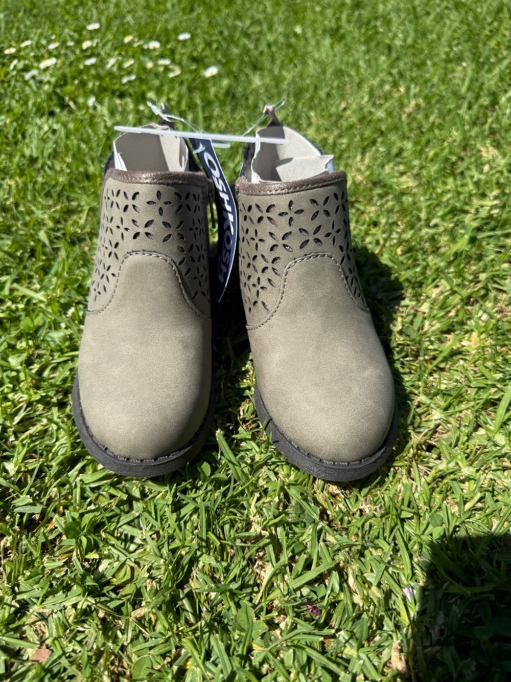 OshKosh B'gosh Olive Green Girls' Cutout Ankle Boots Toddler size 10